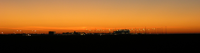 Sonnenuntergang am Flughafen Leipzig